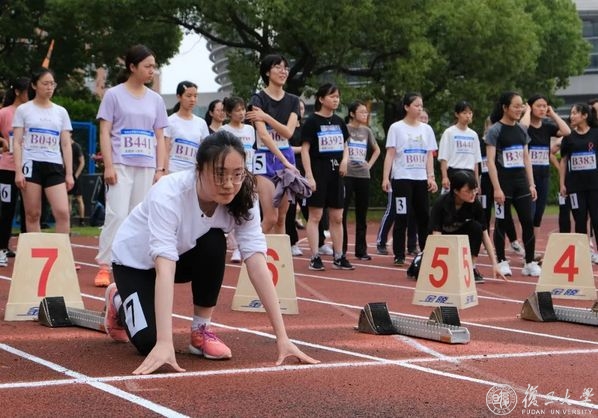 黑白体育赛事资讯平台