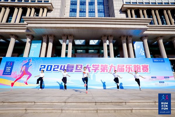 黑白体育手机版