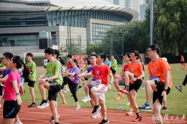 黑白体育APP下载